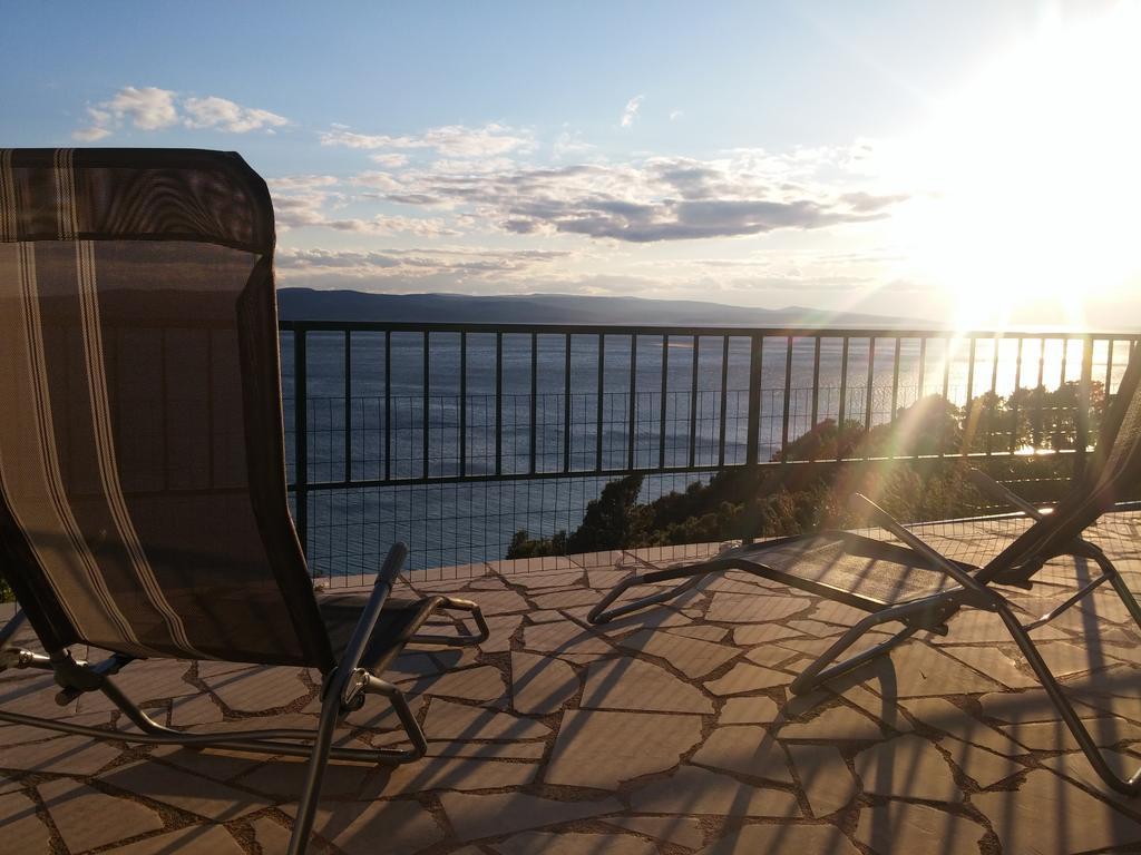Sunset Apartment *
